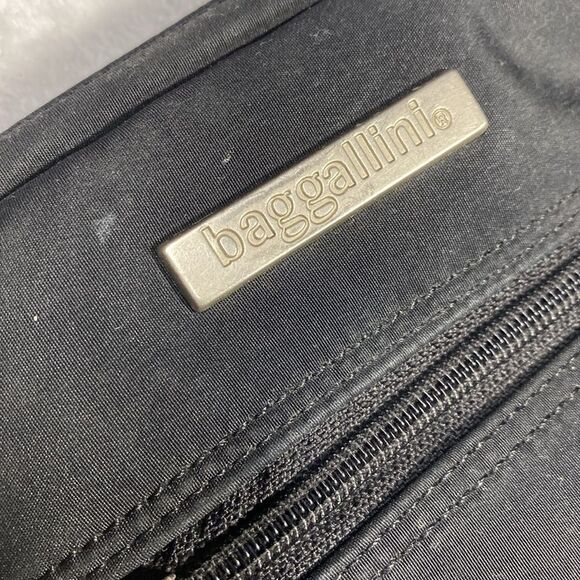 BAGGALLINI Convertible Wallet Crossbody Bag - Picture 6 of 10